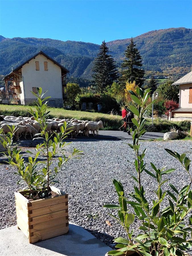 Le Pre Fleuri A Guillestre - Appartements Neufs Classes Meubles De Tourisme 3 Etoiles - Parking Privatif Экстерьер фото