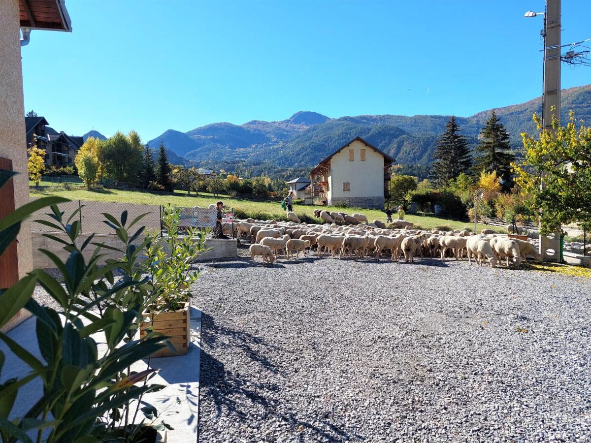 Le Pre Fleuri A Guillestre - Appartements Neufs Classes Meubles De Tourisme 3 Etoiles - Parking Privatif Экстерьер фото