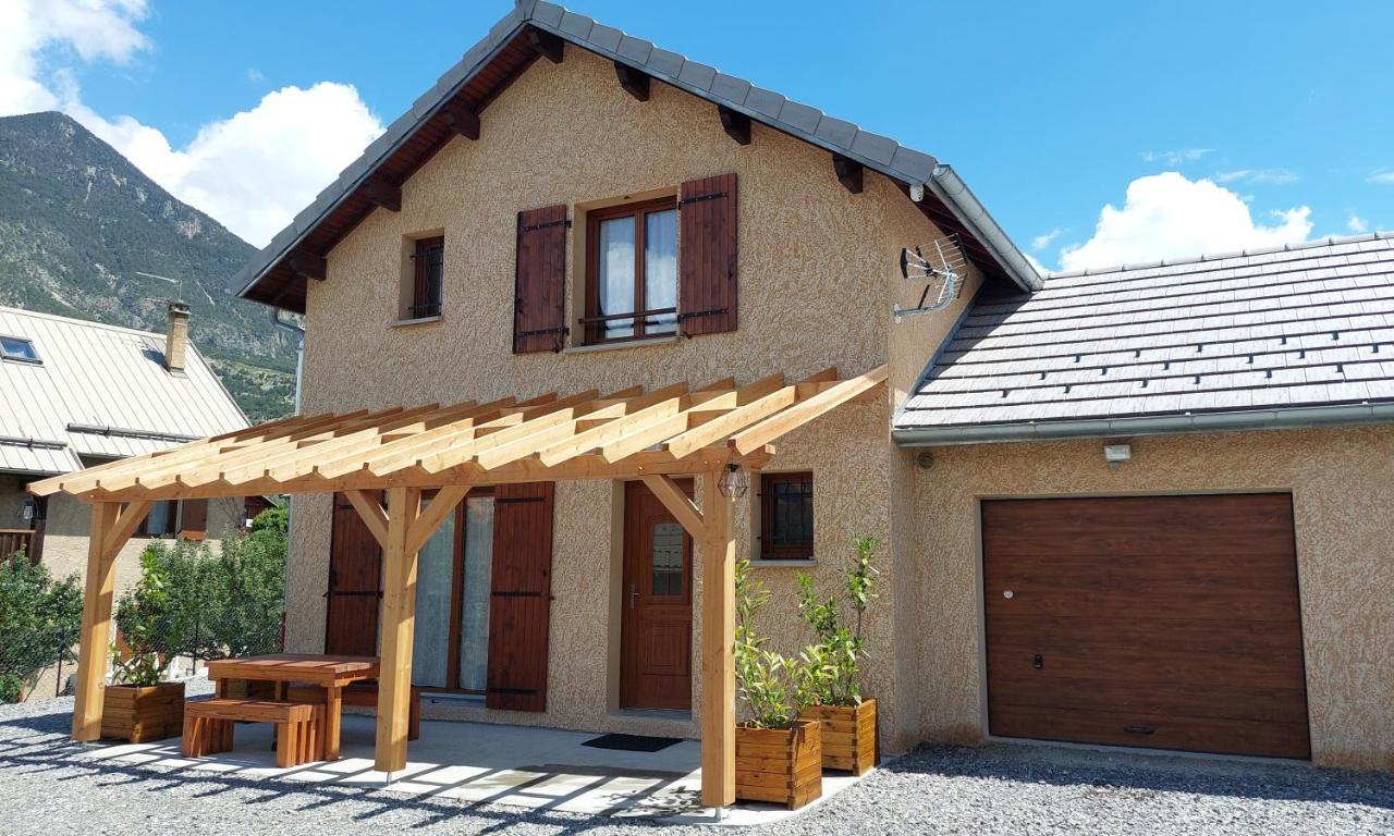 Le Pre Fleuri A Guillestre - Appartements Neufs Classes Meubles De Tourisme 3 Etoiles - Parking Privatif Экстерьер фото